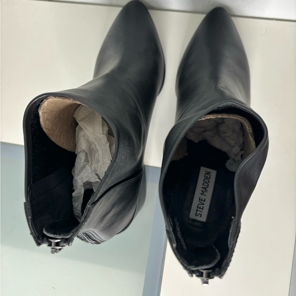 STEVE MADDEN NWOT LEATHER POINTED BOOTIES SZ 10 - Picture 8 of 10